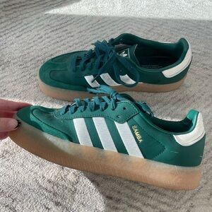 Adidas sambas - Collegiate Green Gum